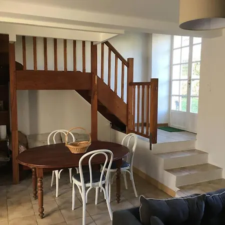 Holiday home Maison De Village Et Jardin , A Sur Seudre *
