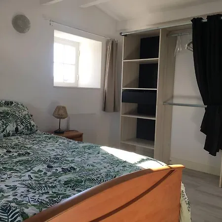 Maison De Village Et Jardin , A Sur Seudre بيت للعطل