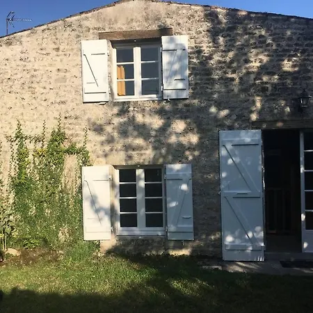 Maison De Village Et Jardin , A Sur Seudre *