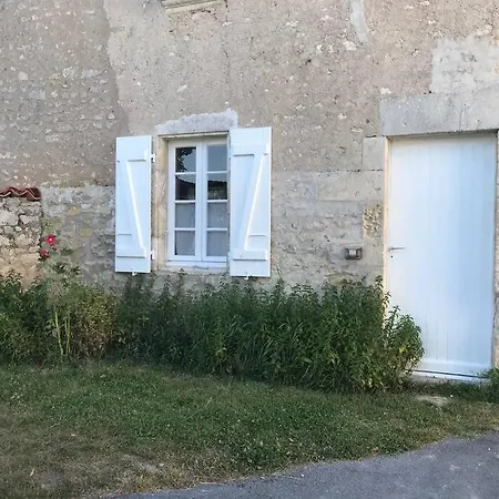 Maison De Village Et Jardin , A Sur Seudre *