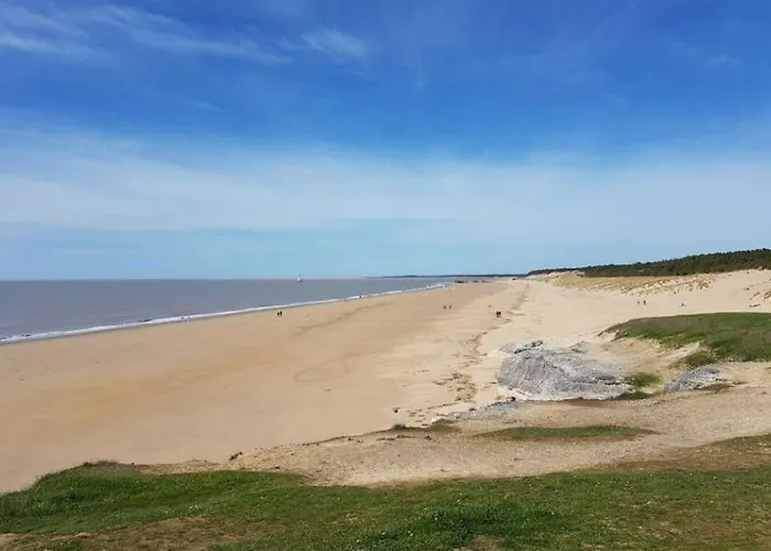 Maison De Village Et Jardin , A Sur Seudre * Mornac-sur-Seudre